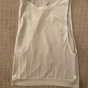 breeze by white lululemon tank